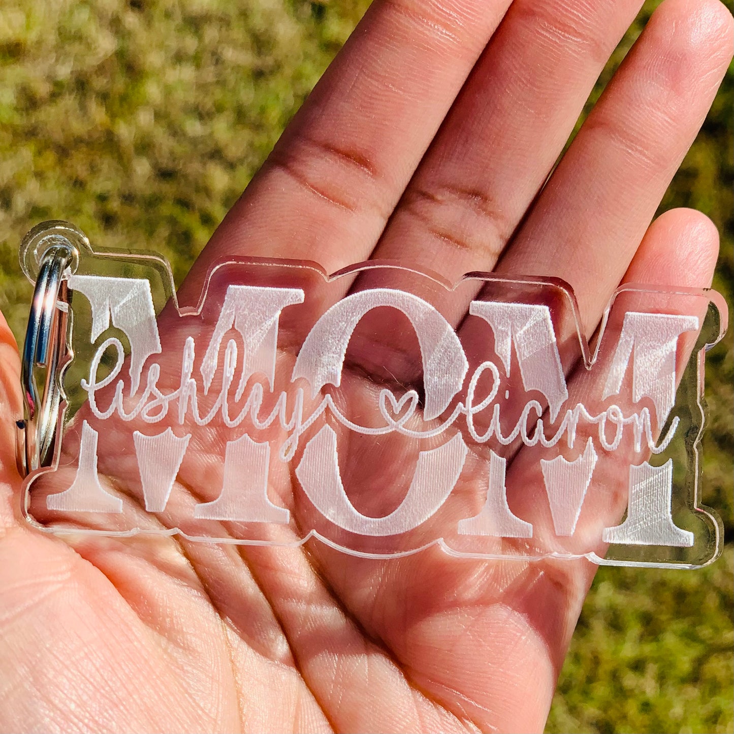 Mom w/ Kids Name (Single Layer)